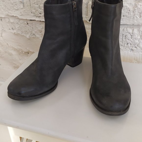 Ecco Booties - Picture 5 of 6